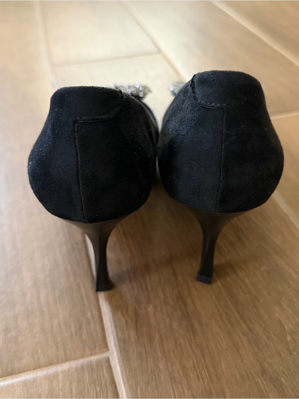 Black Embellished Pointed-Toe Women’s Pumps - Picture 4 of 5